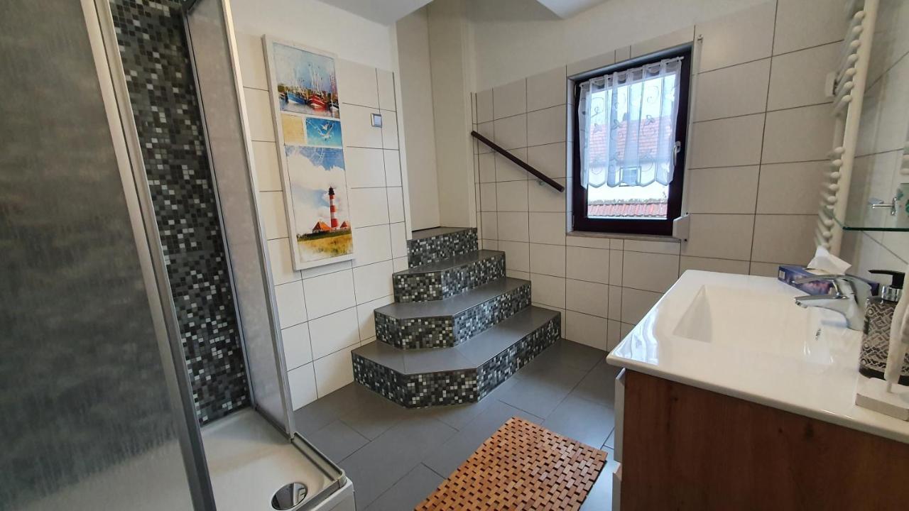 Gaestezimmer & Ferienwohnungen Thon Herbsleben ภายนอก รูปภาพ