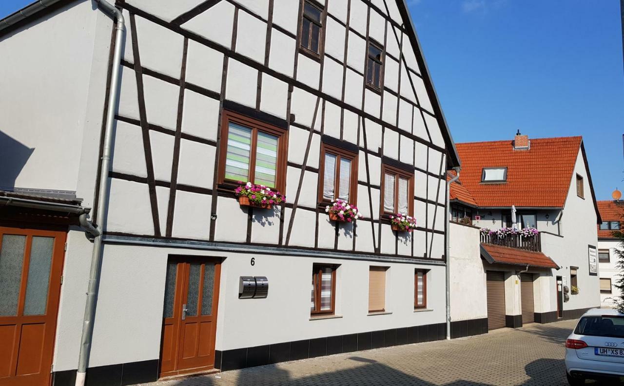 Gaestezimmer & Ferienwohnungen Thon Herbsleben ภายนอก รูปภาพ